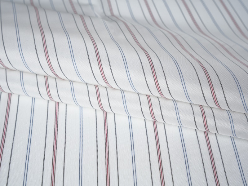 Polyesterová priadza farbená na rukávovú podšívku