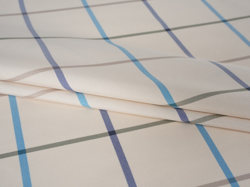 Polyesterová priadza farbená na rukávovú podšívku